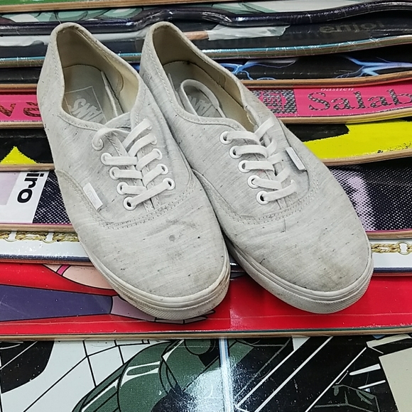 Vans | ✨Cute specks low tops size 7.5 - Picture 2 of 7